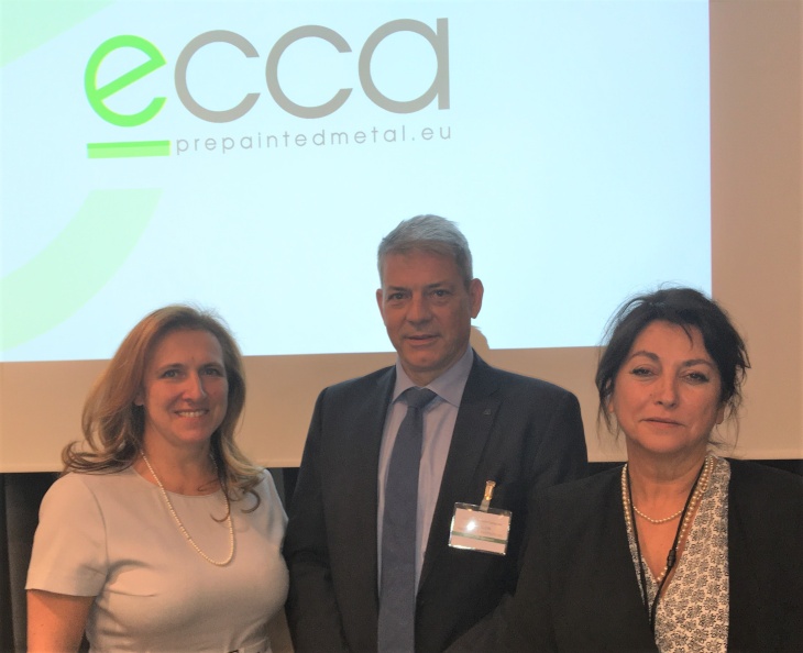 On the photo (from left to right): Natalia Konchakova (Hereon), Peter Klein (Fraunhofer ITWM) and Yvonne Barcelona (ECCA)